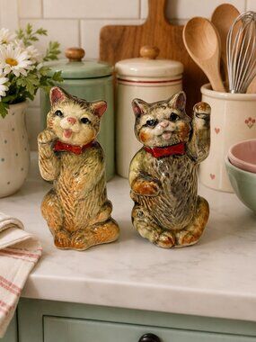 Vintage Japan Cat Salt & Pepper Shakers Pair Red Bow Tie Kitsch Kittens 1950s